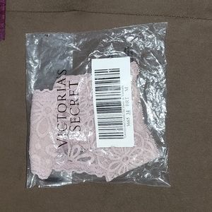 Victoria's Secret panty thong Medium